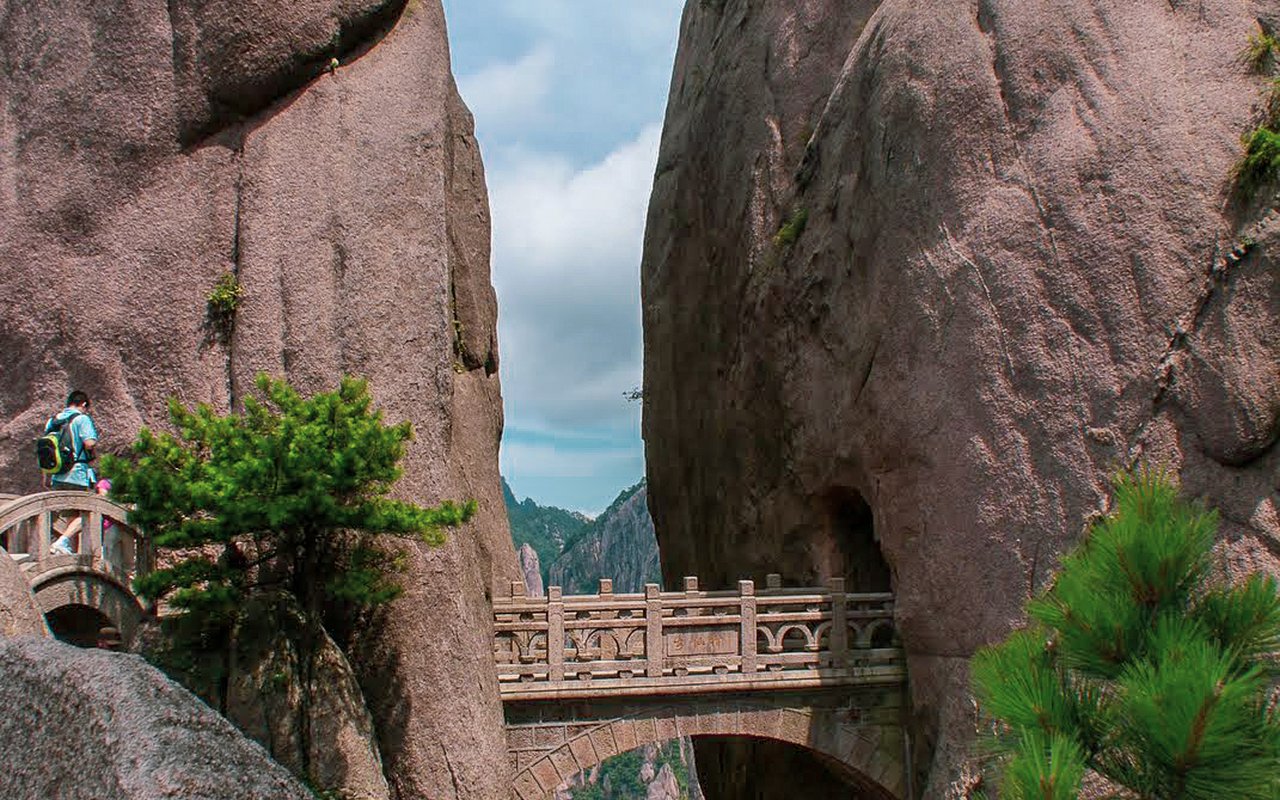 AWAYN IMAGE Buxian Bridge