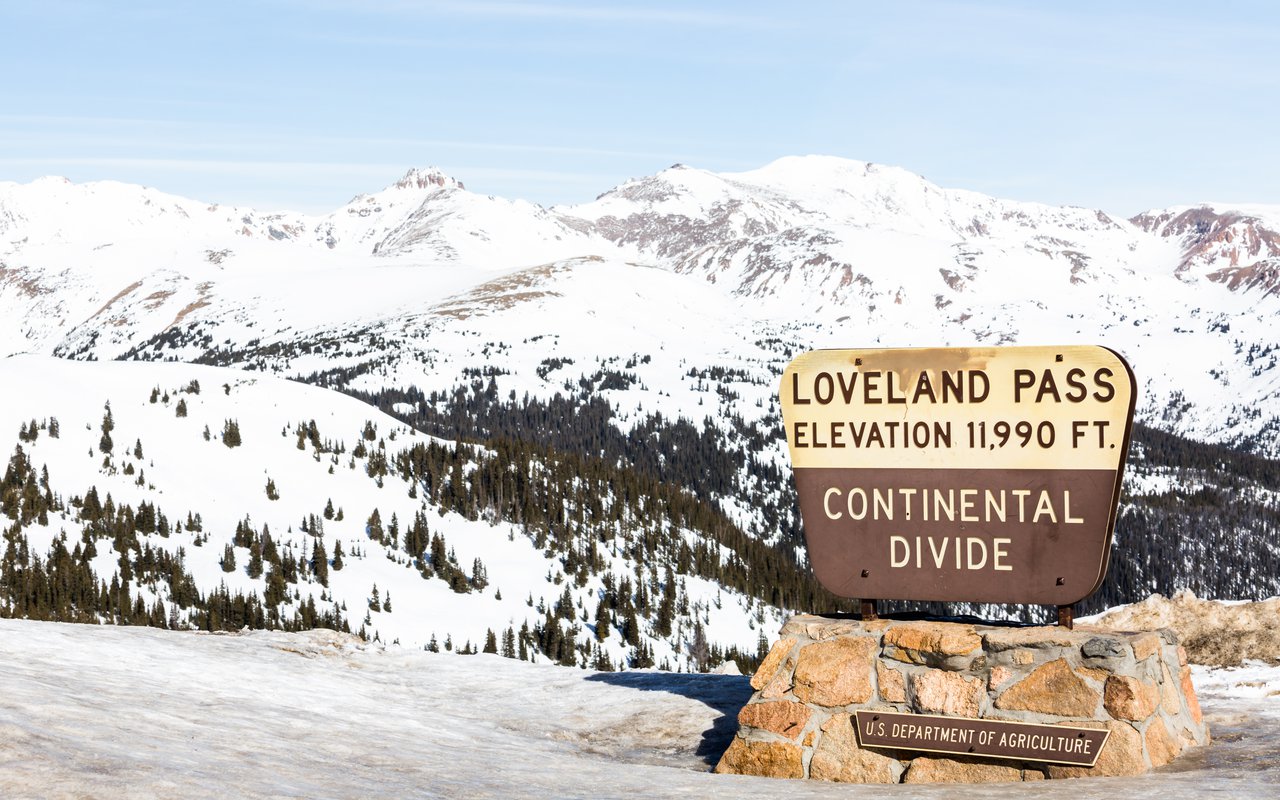 AWAYN IMAGE Ski Loveland Pass