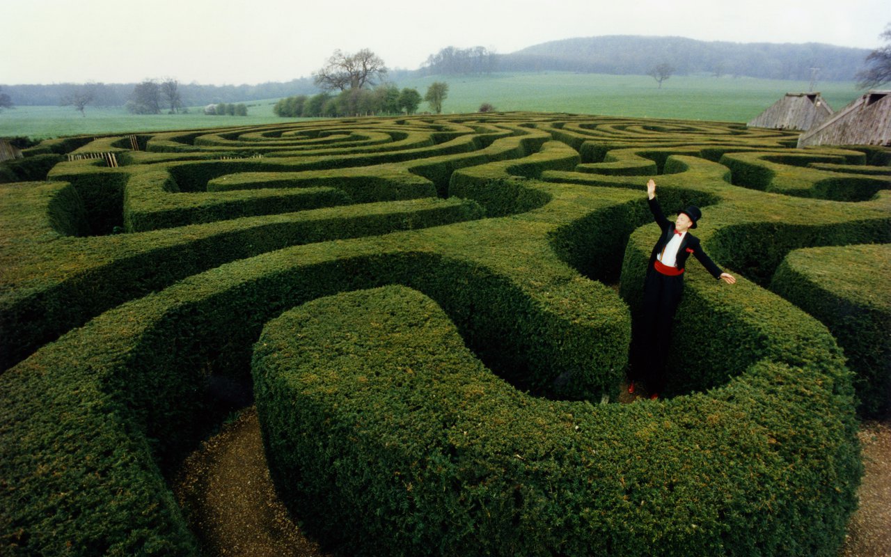 AWAYN IMAGE Discover Longleat Hedge Maze