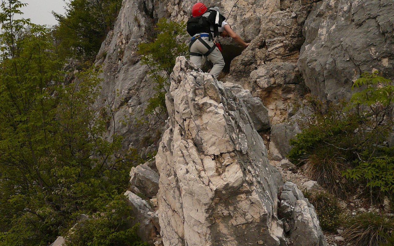 AWAYN IMAGE Rock Climbing Cima Capi