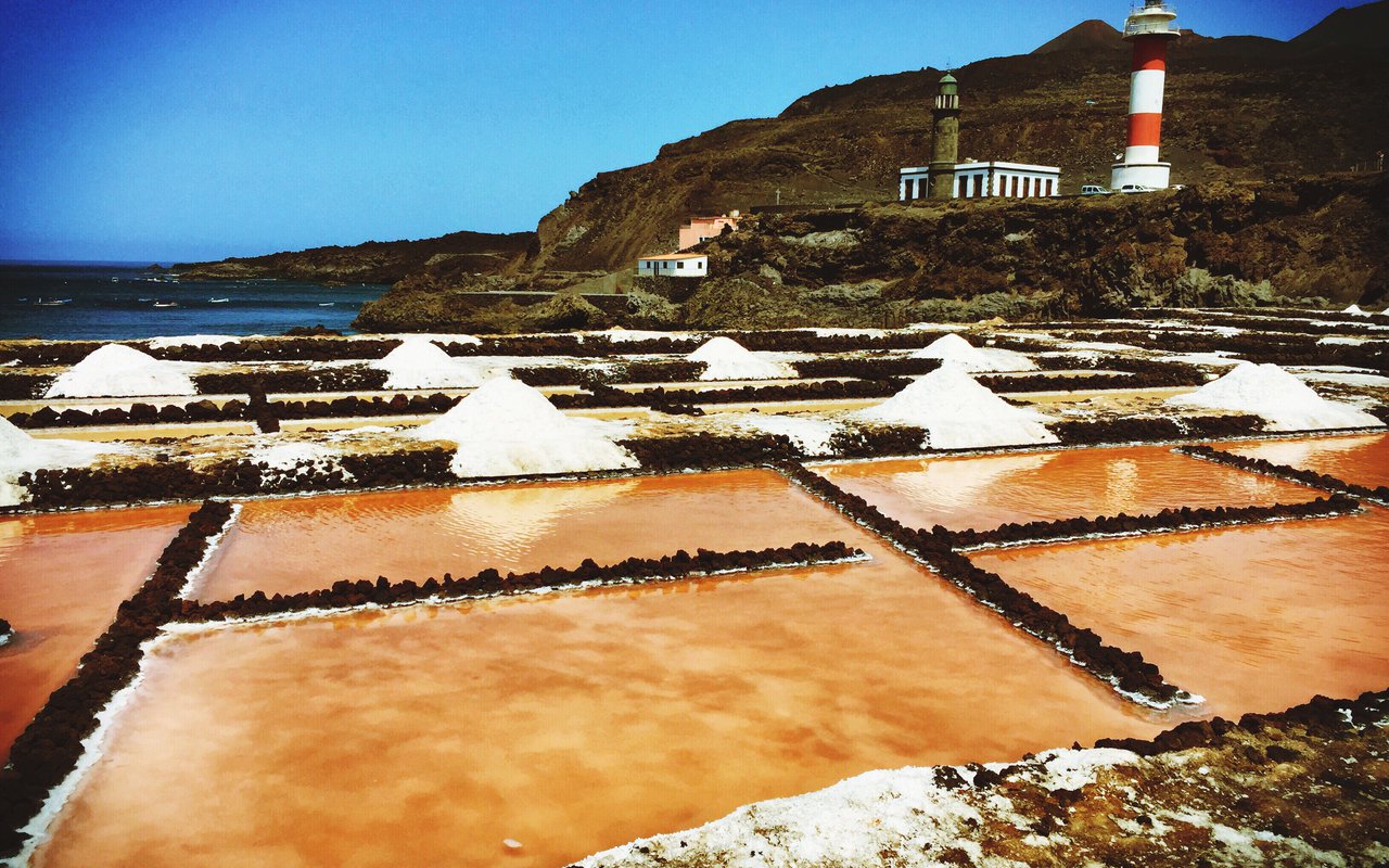 AWAYN IMAGE Explore the Salt fields of Fuencaliente