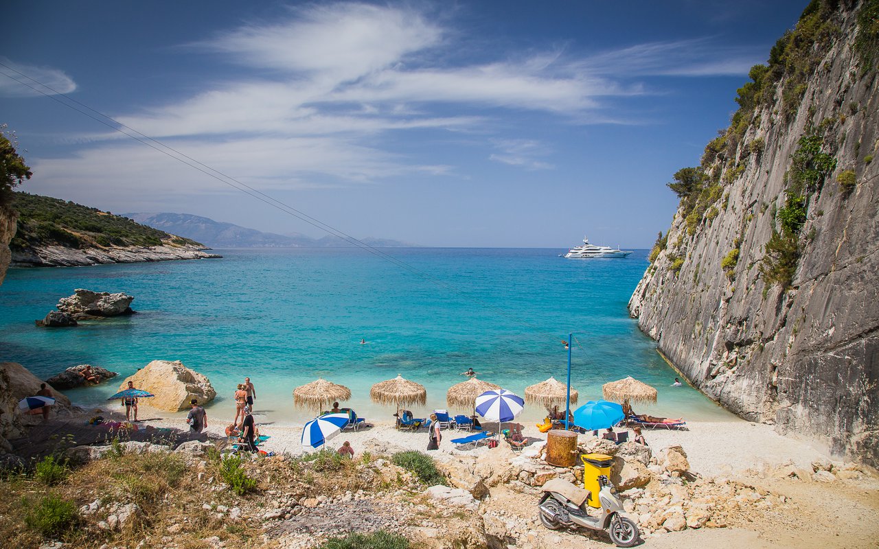AWAYN IMAGE Xigia Beach on Zakynthos sulfur bath paradise