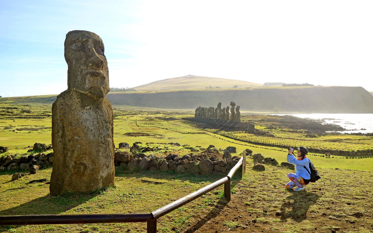 AWAYN IMAGE Visit Easter Island Ahu Tongariki