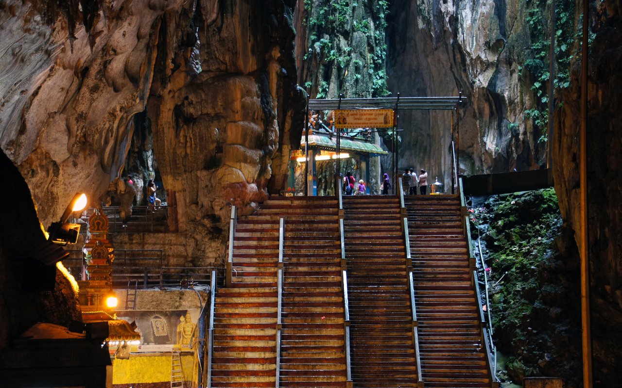 AWAYN IMAGE Batu Caves Malaysia